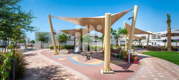 5 bedrooms Villa in Yas Island, UAE No. 6495 21