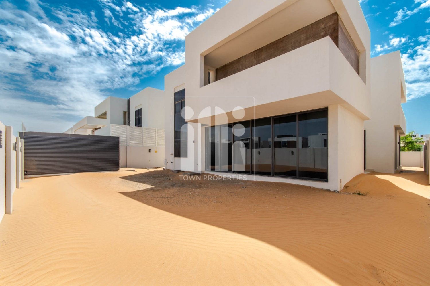 5 bedrooms Villa in Yas Island, UAE No. 6495