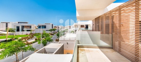 5 bedrooms Villa in Yas Island, UAE No. 6495 20