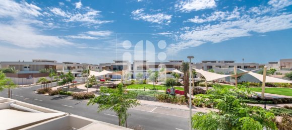 5 bedrooms Villa in Yas Island, UAE No. 6495 23