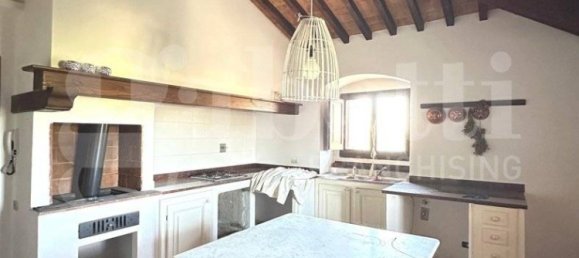 2 bedrooms Apartment in Siena, Italy No. 301014 5