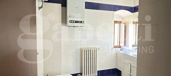 2 bedrooms Apartment in Siena, Italy No. 301014 10