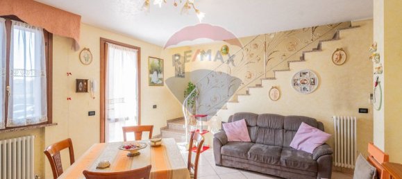 3 Schlafzimmer Haus in Poviglio, Italy, Nr. 282271 5