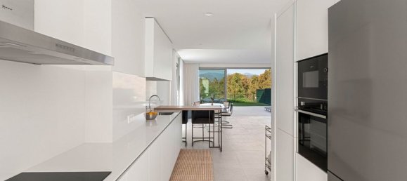 3 Schlafzimmer Villa in Marbella, Spain, Nr. 183919 15