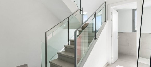 3 Schlafzimmer Villa in Marbella, Spain, Nr. 183919 10