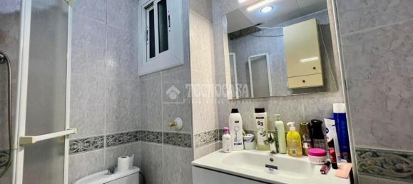 Apartamento de 2 dormitorios en Ciudad Vieja, Spain No. 154323 18