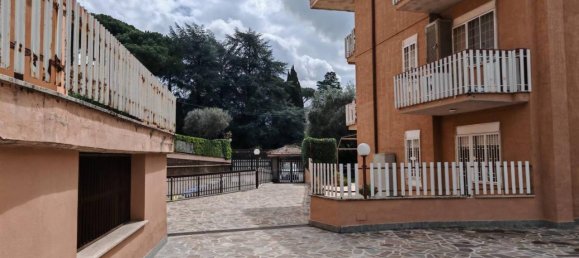 7-Zimmer Penthouse in Marino, Italy, Nr. 40989 3