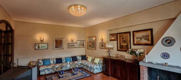 7-Zimmer Penthouse in Marino, Italy, Nr. 40989 5