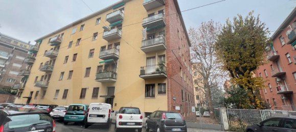 5 rooms Apartment in Bologna, Italy No. 21077 18