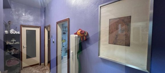 5 rooms Apartment in Bologna, Italy No. 21077 2