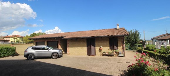 4 bedrooms Villa in Conzano, Italy No. 318631 17