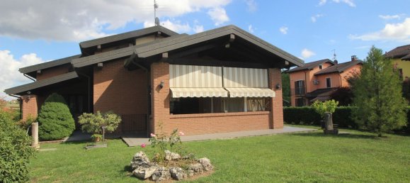 4 bedrooms Villa in Conzano, Italy No. 318631 22