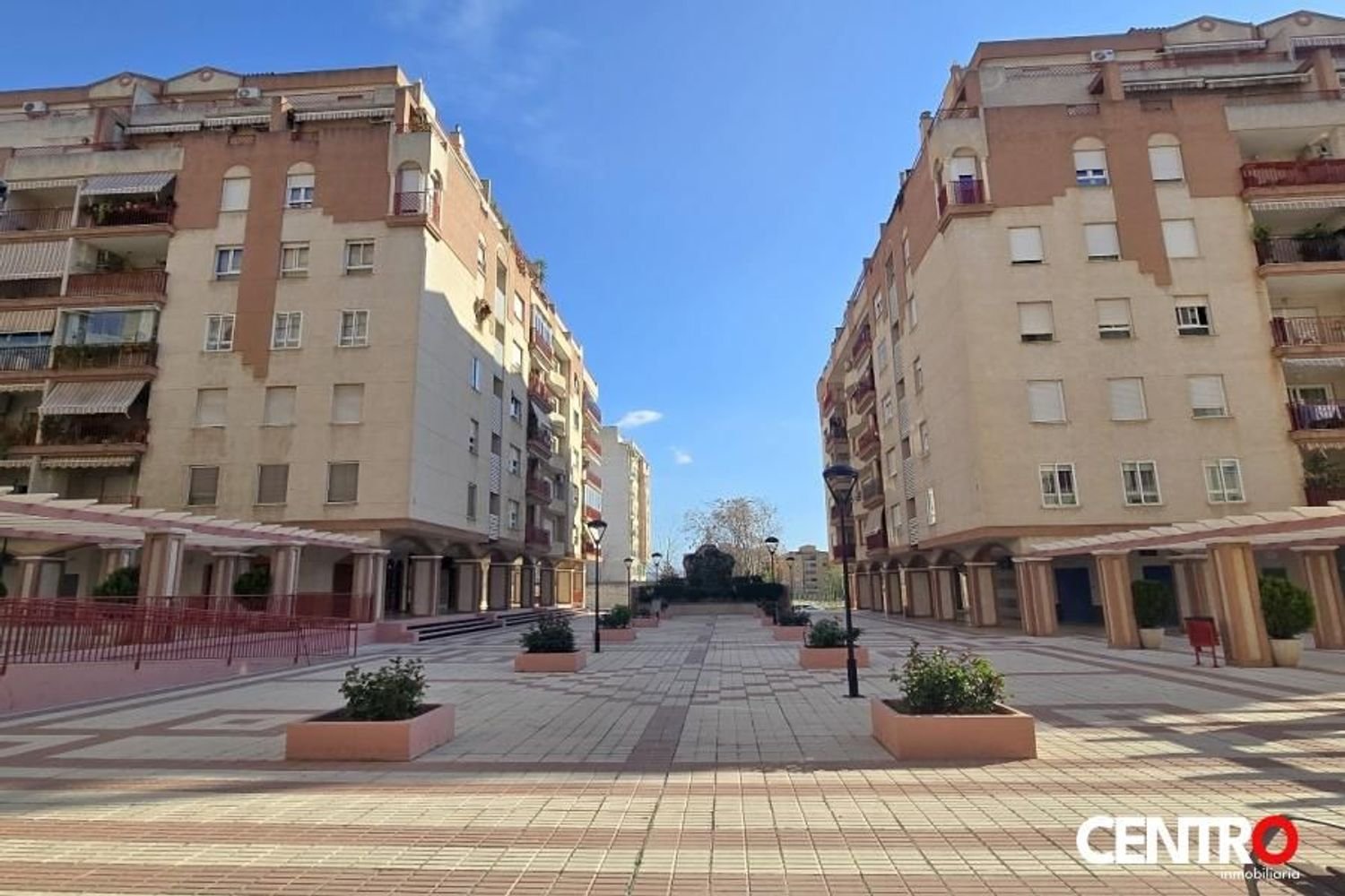 Gewerbliche Immobilie in Granada, Spain 23m², Nr. 209923