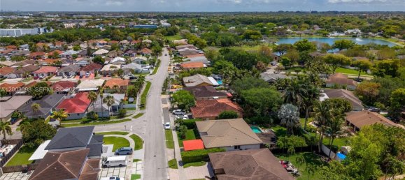 4 غرف نوم فيلا في Miami, USA رقم 614882 9