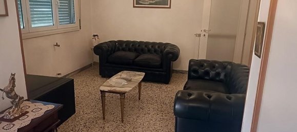5 غرف نوم شقة في Carrara, Italy رقم 380326 9