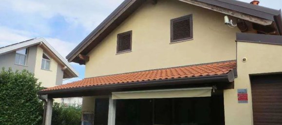 4 rooms Villa in Cogliate, Italy No. 4138 21
