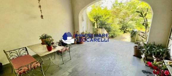 8-salle Villa à Massa, Italy No. 49407 5