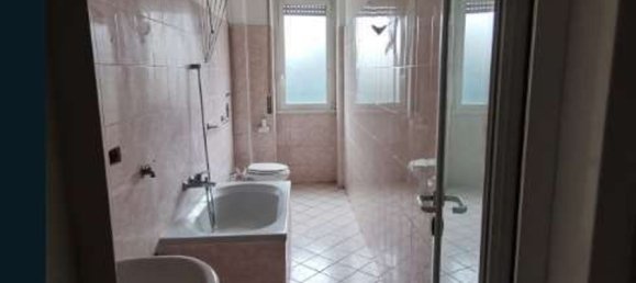 3 rooms Apartment in Cinisello Balsamo, Italy No. 6575 2