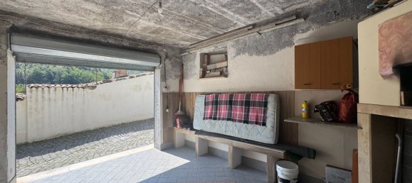  Garage in Carsoli, Italy No. 375099 3