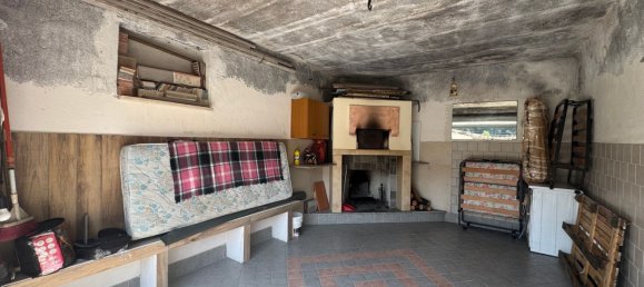  Garage in Carsoli, Italy No. 375099 2