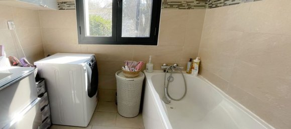 4 bedrooms House in Orgeval, France No. 119913 6