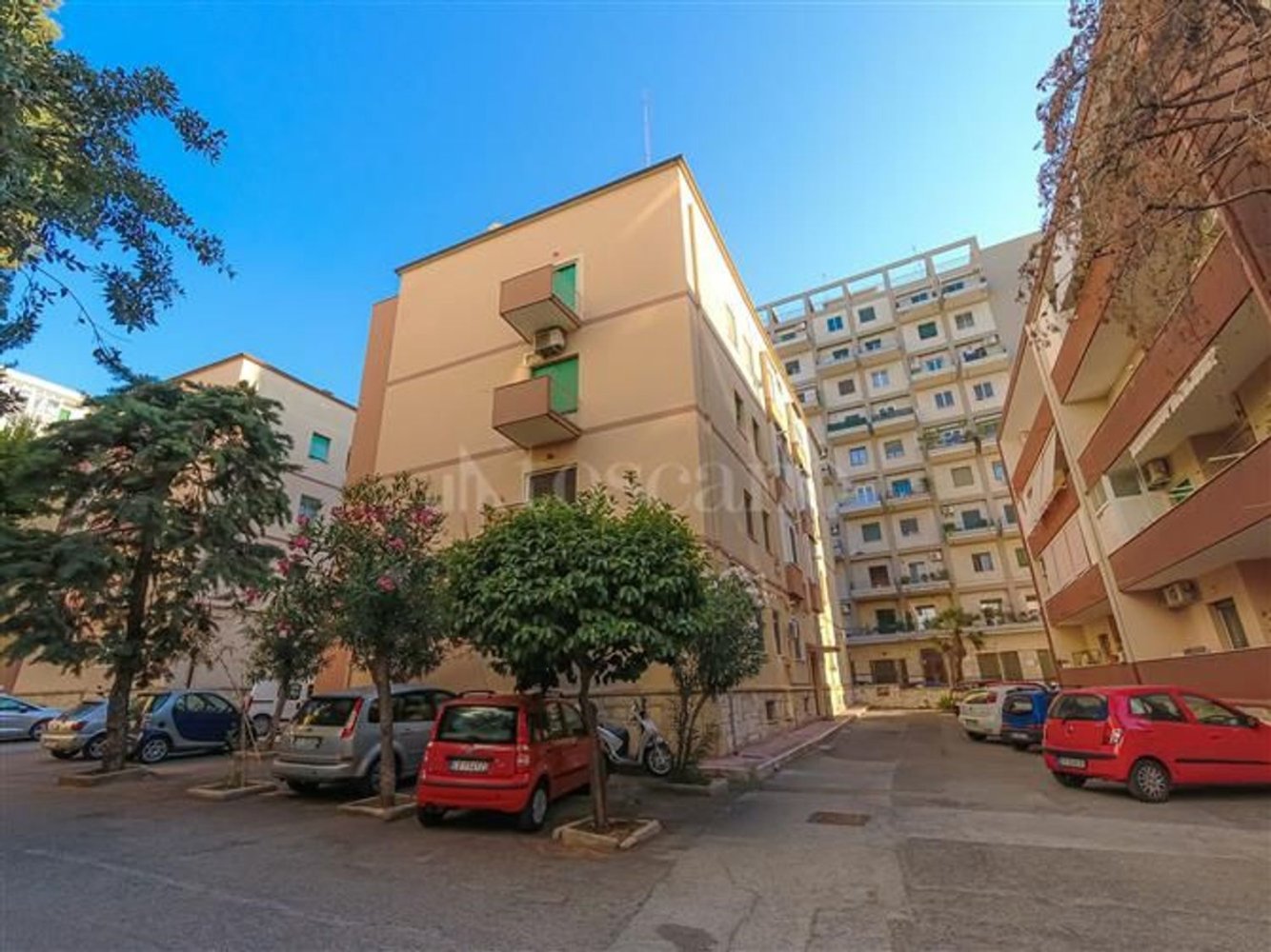 Apartamento de 5 divisões em Bari, Italy N.º 287782
