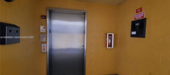 2 Schlafzimmer Gewerbliche Immobilien in Miami, USA, Nr. 614278 2
