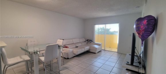 2 Schlafzimmer Gewerbliche Immobilien in Miami, USA, Nr. 614278 3
