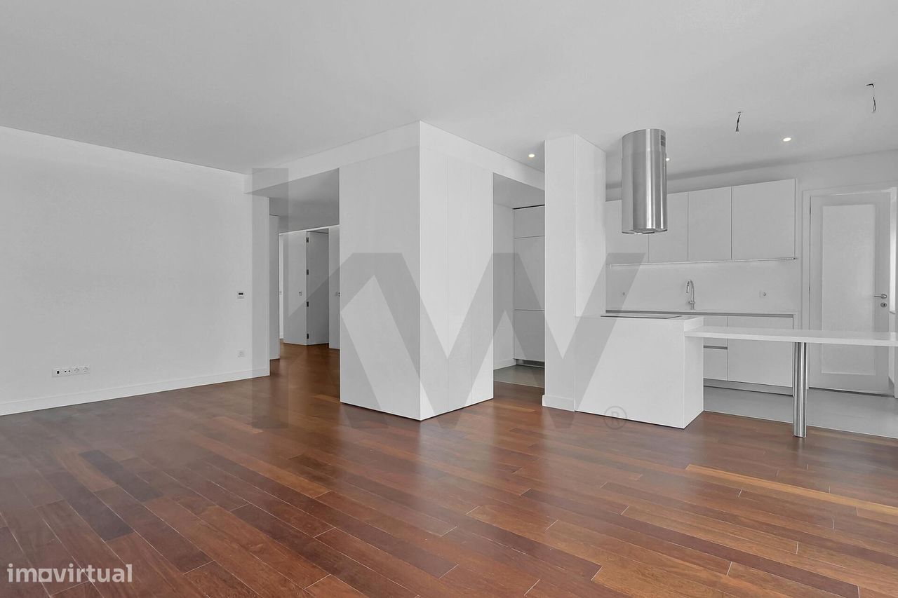 4 bedrooms Apartment in Porto, Portugal No. 78645