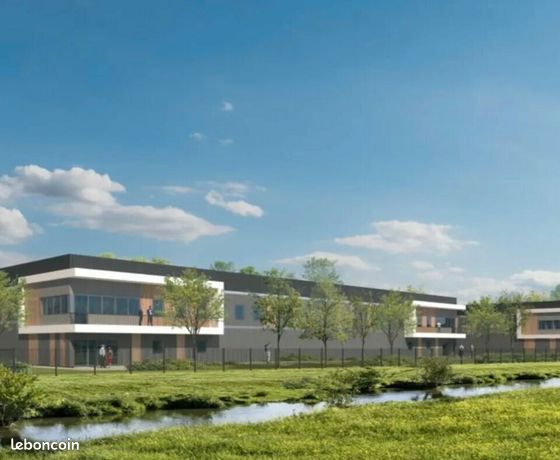 12734m² Commercial property in Persan, France No. 354004