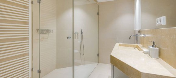 3 bedrooms Apartment in Munich, Germany No. 209249 8