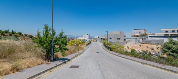 502m² Land in La Zubia, Spain No. 175747 3