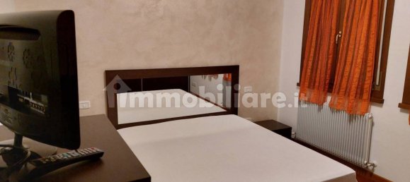 Apartamento T2 em Udine, Italy N.º 373890 6