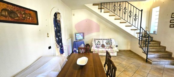 Casa de 4 habitaciónes en Ardea, Italy No. 307873 5