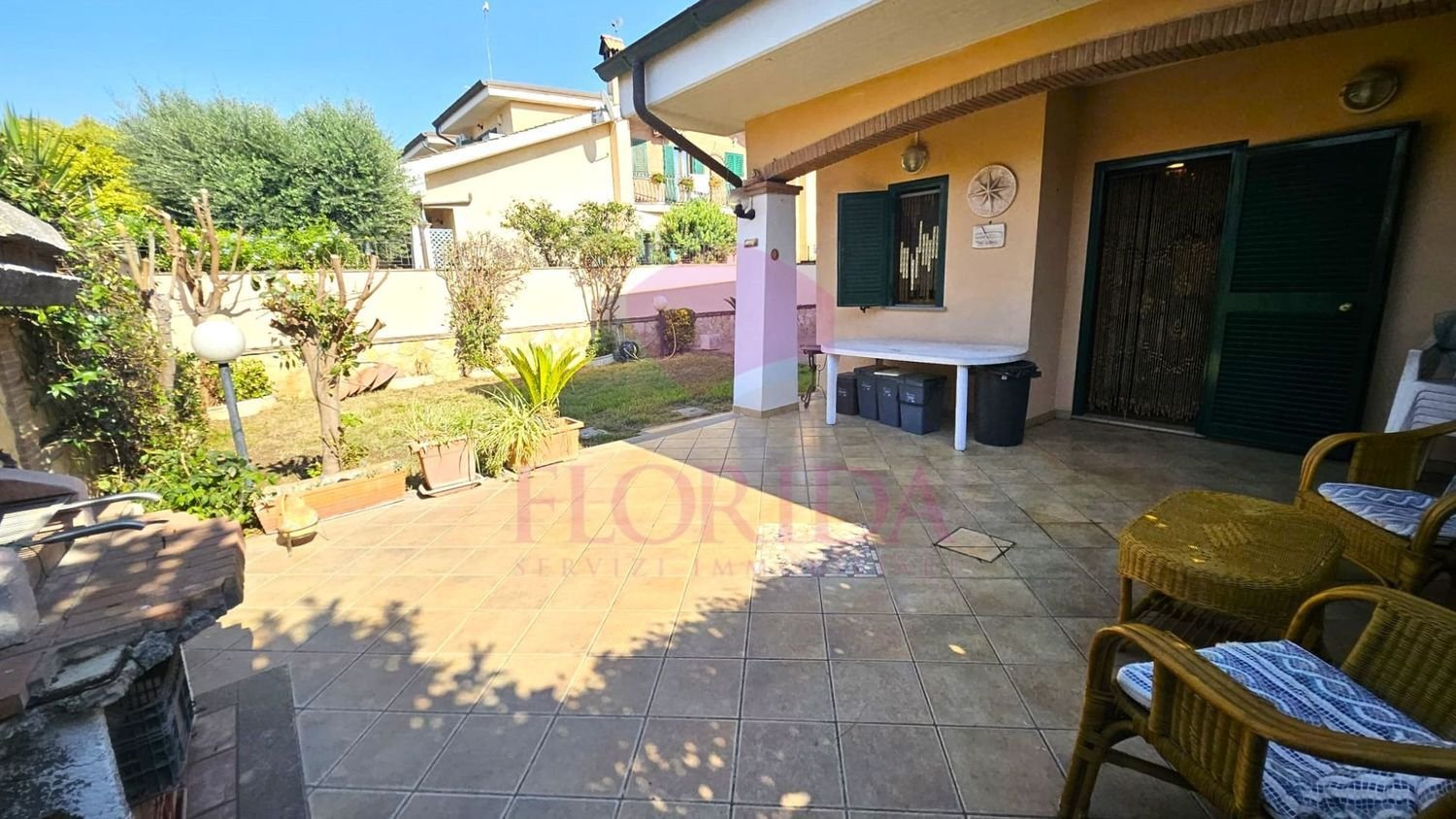 Casa de 4 habitaciónes en Ardea, Italy No. 307873