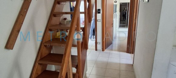 3 Schlafzimmer Wohnung in Livorno, Italy, Nr. 381760 7