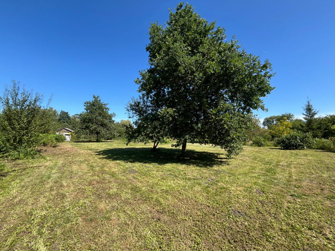  قطعة أرض في Amiens, France رقم 252958