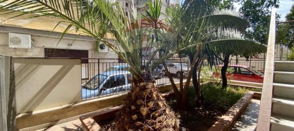 4 rooms Apartment in Palermo, Italy No. 232714 3