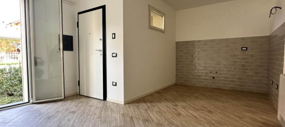 2 rooms Apartment in Roccastrada, Italy No. 39818 2