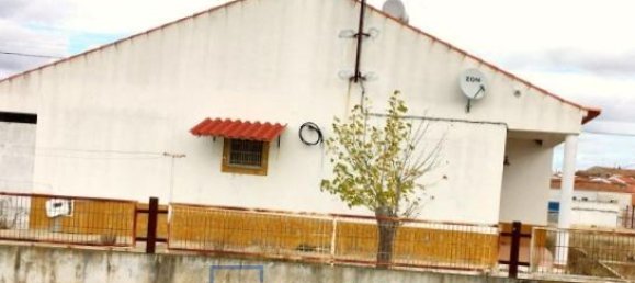 99999m² Building in Moura, Portugal No. 32055 7