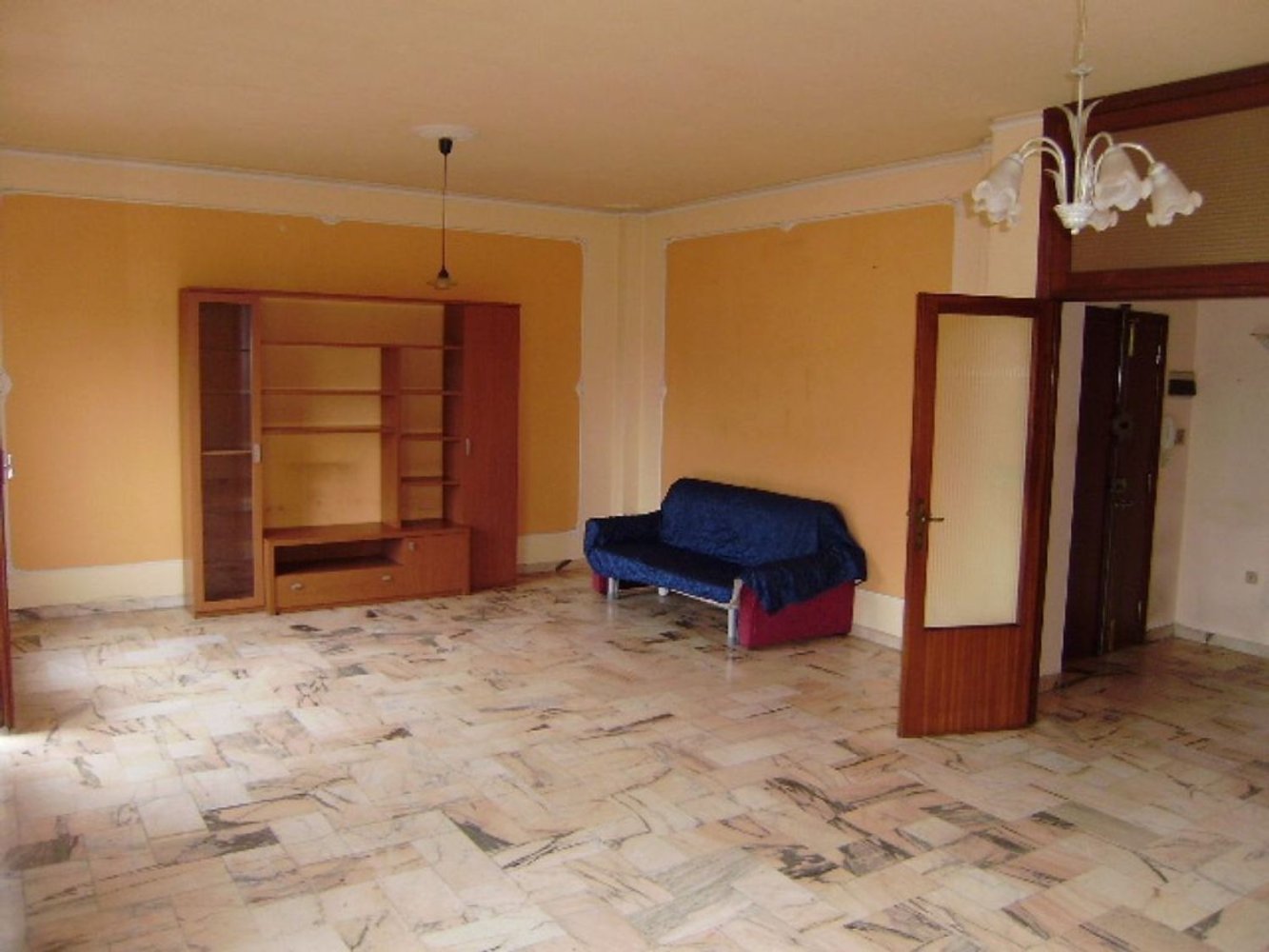5 rooms Apartment in Foiano della Chiana, Italy No. 227730
