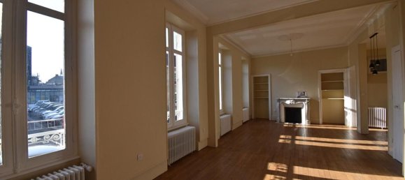 2 bedrooms Apartment in Nevers, France No. 339148 3
