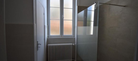 2 bedrooms Apartment in Nevers, France No. 339148 7