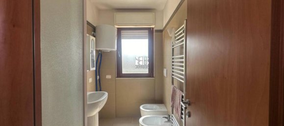 3 rooms Apartment in Rome, Italy No. 33164 8