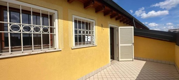 3 rooms Apartment in Rome, Italy No. 33164 4