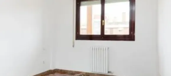 1 bedroom Apartment in Zaragoza, Spain No. 172468 3