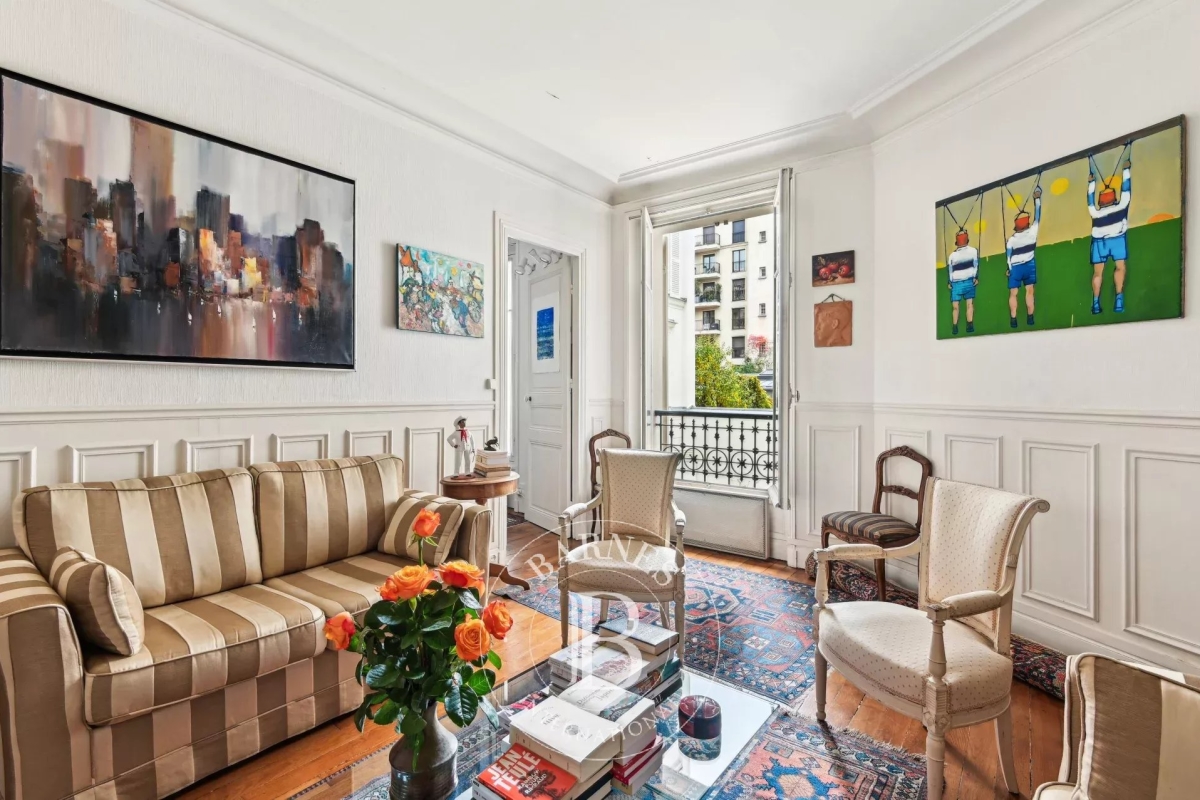 2غرفة شقة في Paris, France رقم 167953