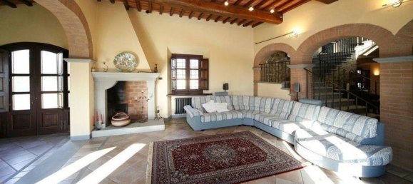 4 bedrooms Villa in Monsummano Terme, Italy No. 47001 13