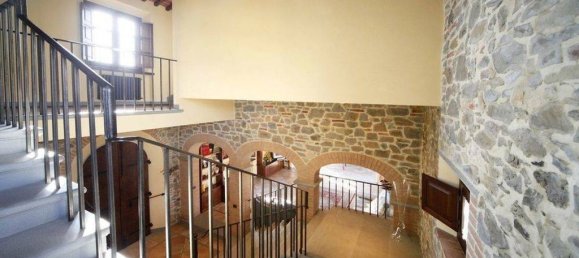 4 bedrooms Villa in Monsummano Terme, Italy No. 47001 33