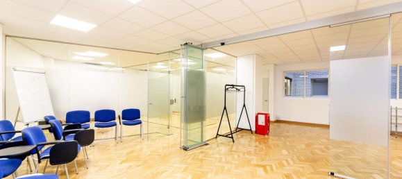 209m² Office in Madrid, Spain No. 112194 3